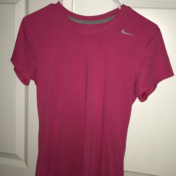 Nike Tee - Picture 1 of 2
